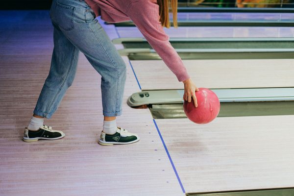 Tenpin bowler at the moment of release, a generic photo for our IBF World Cup 2026 preview